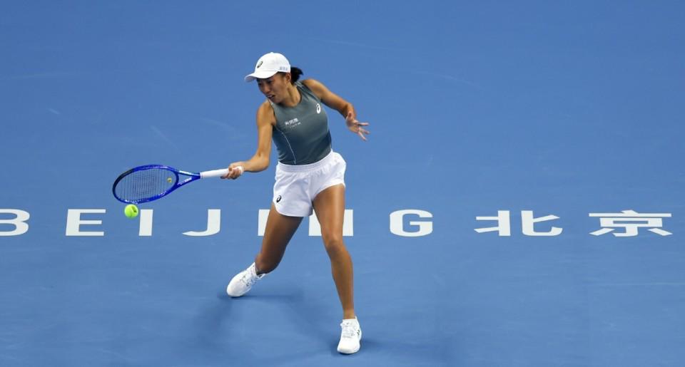 在首轮面对, 格鲁比奇, 将同