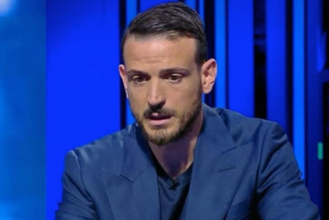 自内心的责, 持人保罗 自内心的责, 持人保罗