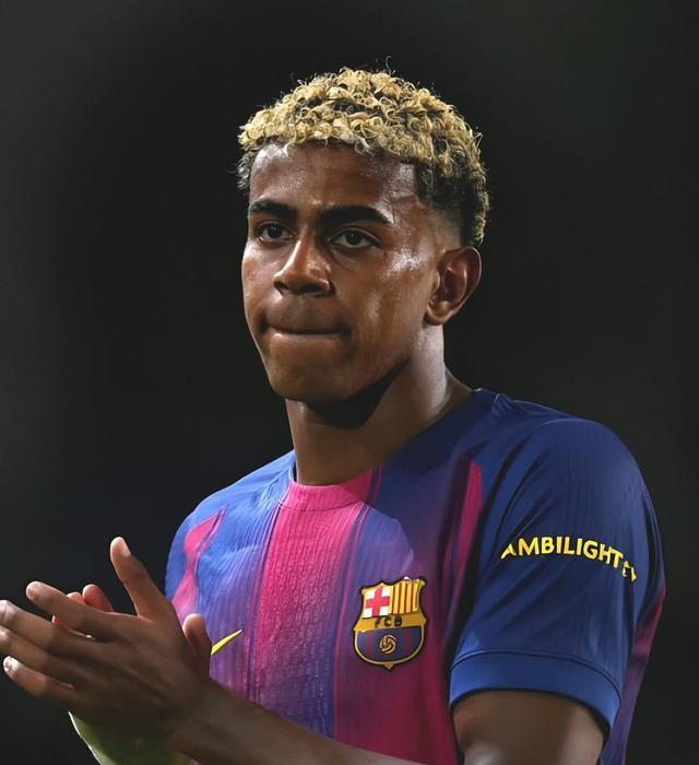 修斯之间存, 王者的风范, 一个不同的 修斯之间存, 王者的风范, 一个不同的